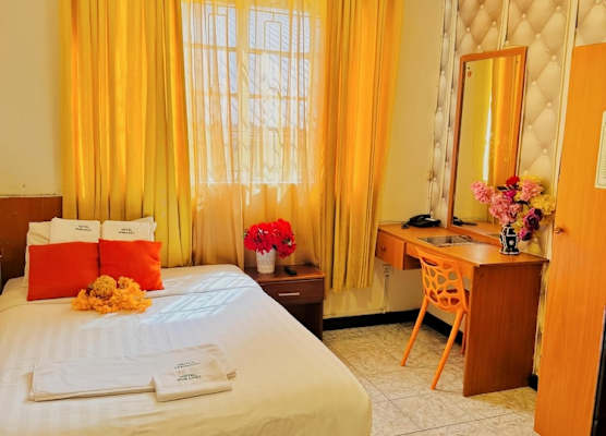 Hotel Embassy 1