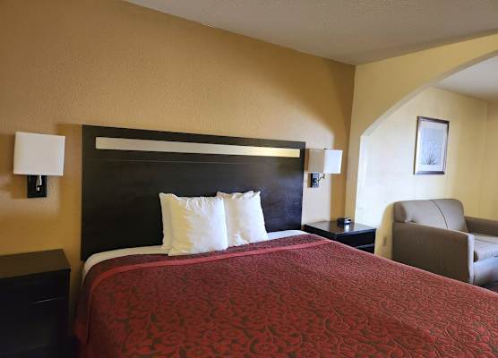 Days Inn by Wyndham Hammond 1