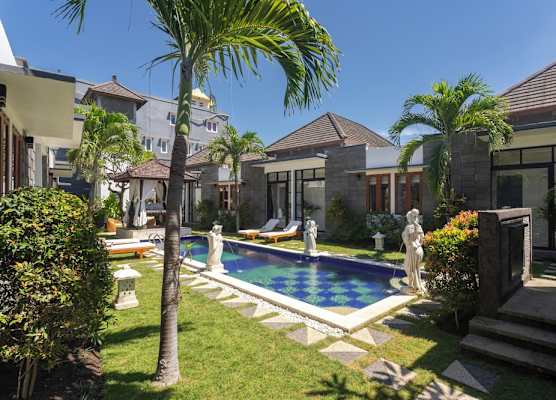 Emy Sanur 1