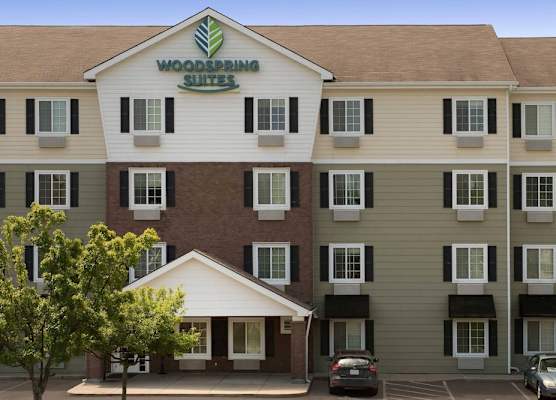 WoodSpring Suites Kansas City Liberty 1