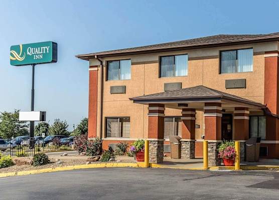 Quality Inn at Collins Road - Cedar Rapids 1