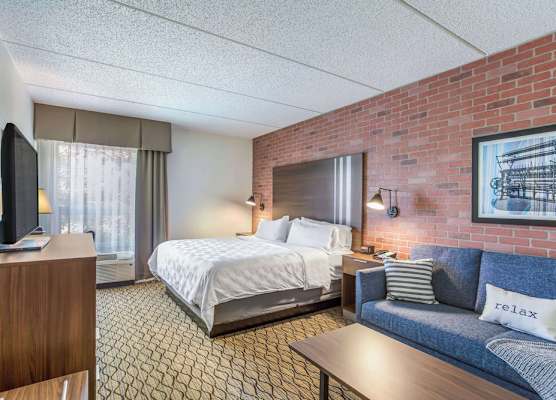 Burrstone Inn, an Ascend Collection Hotel 1