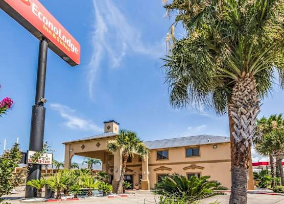Econo Lodge Inn & Suites Corpus Christi 1
