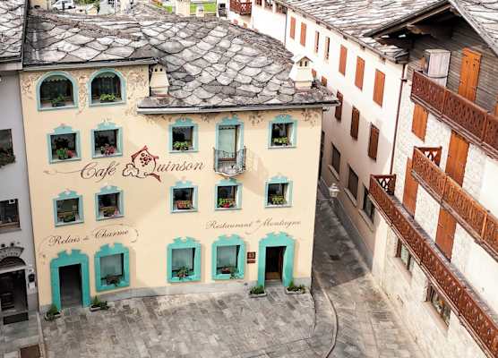 Café Quinson Relais de Charme 1