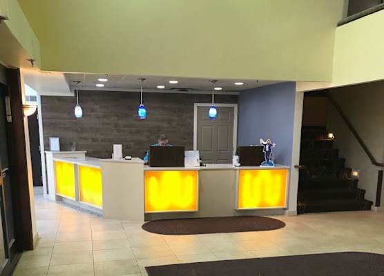 Days Inn & Suites by Wyndham Rochester Hills MI 1