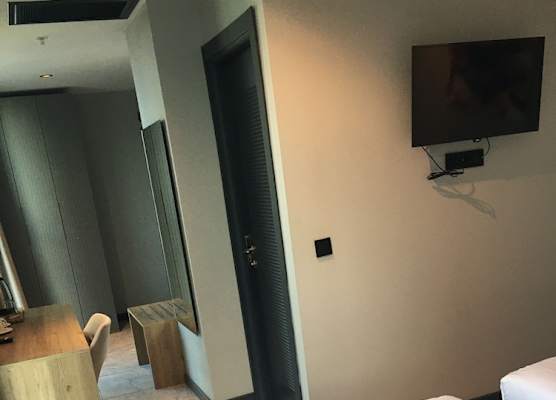 SHERLOCK HOMES HOTELS 1