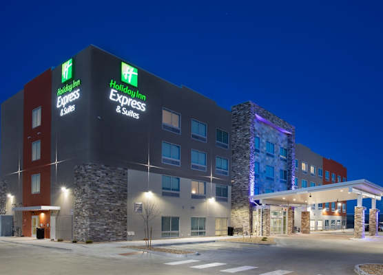 Holiday Inn Express & Suites DENVER NE - BRIGHTON by IHG 1