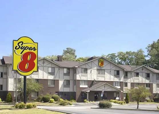 Super 8 by Wyndham Richmond/Chamberlayne Rd 1
