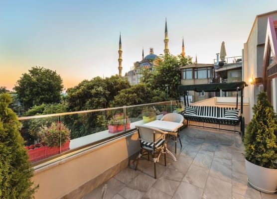Obelisk Hotel & Suites 1