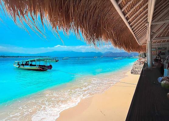 Kura Kura Resort Gili Meno 1