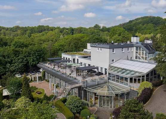 Hotel VierJahreszeiten am Seilersee 1