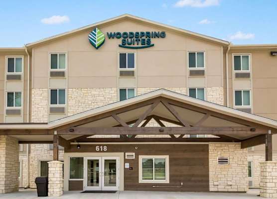 WoodSpring Suites Lake Jackson 1