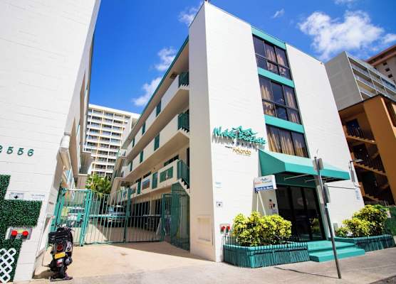 Waikiki Beachside Hostel 1