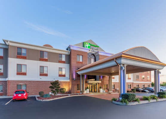 Holiday Inn Express & Suites O'FALLON/SHILOH by IHG 1