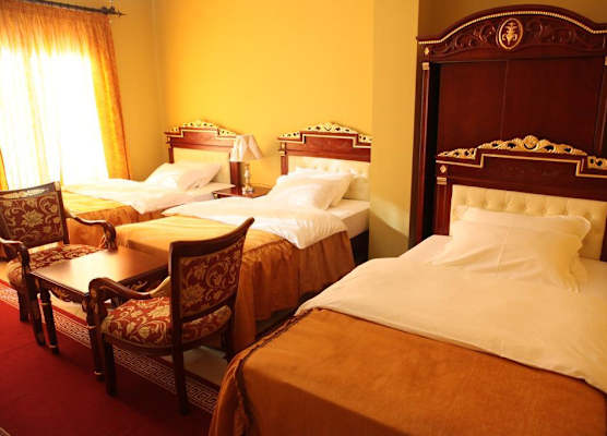 Dinasty Hotel 1