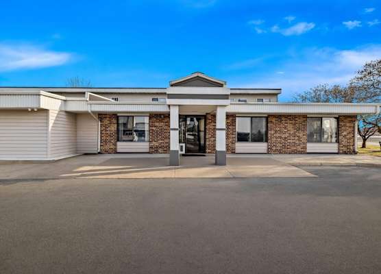 Days Inn by Wyndham Fond du Lac 1