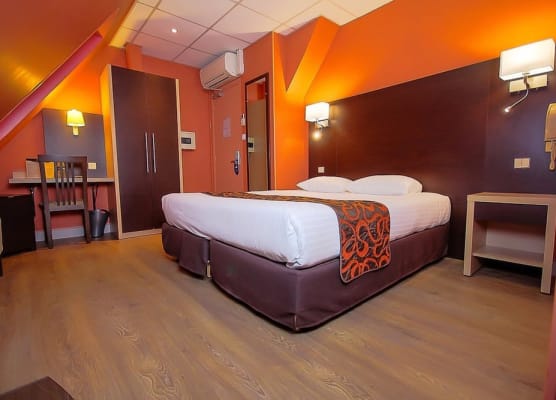 Hôtel Des Trois Gares 1