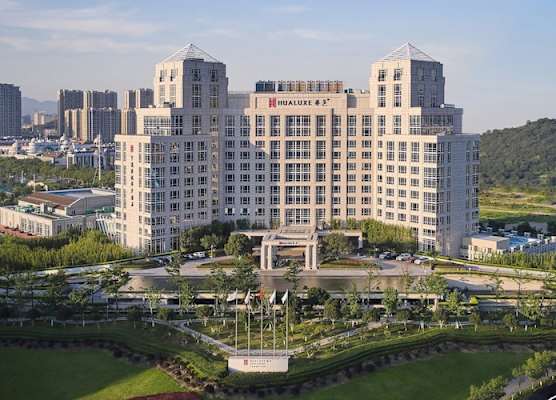 HUALUXE Ningbo Harbor City by IHG 1