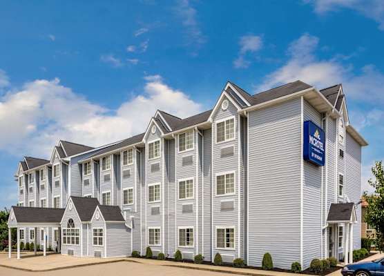 Microtel Inn & Suites by Wyndham Dry Ridge 1