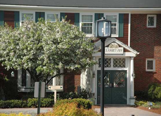 Lamies Inn & The Old Salt Tavern 1