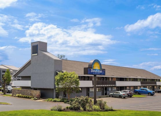Days Inn by Wyndham Columbus Worthington 1