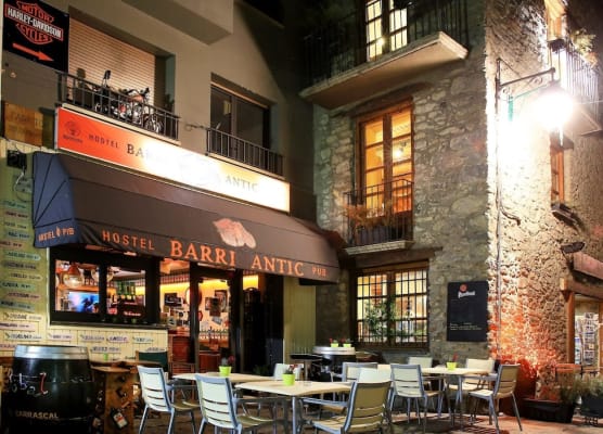 Barri Antic Hostel & Pub 1