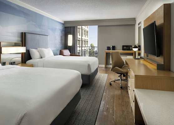 Courtyard by Marriott Long Beach Downtown 1