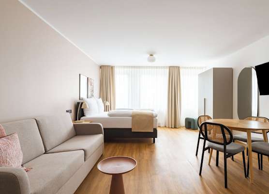 Limehome Leverkusen Wiesdorfer Platz 1
