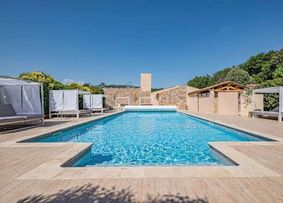 Domaine Ribiera, Hotel 5 Etoiles, SPA & Golf - Forcalquier 1