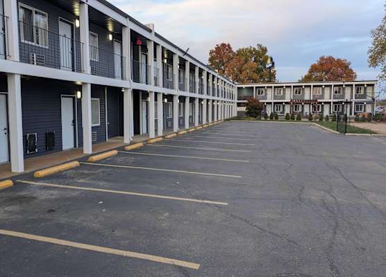 Days Inn by Wyndham Champaign/Urbana 1
