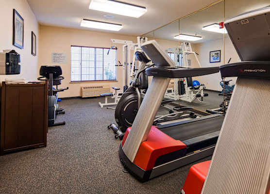 Best Western Plus Airport Inn & Suites 1
