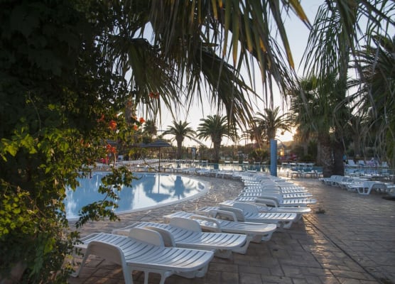 Sporting Club Village 1
