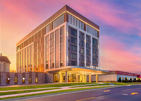 The Key Hotel Dubuque, Tapestry Collection By Hilton 1