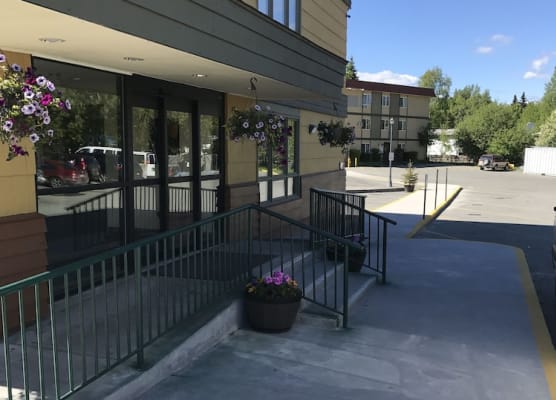 Americas Best Value Inn & Suites Anchorage Airport 1