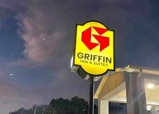 Griffin Inn & Suites 1