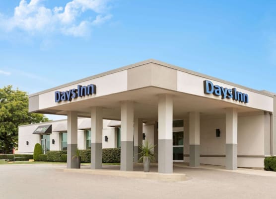 Days Inn by Wyndham London 1