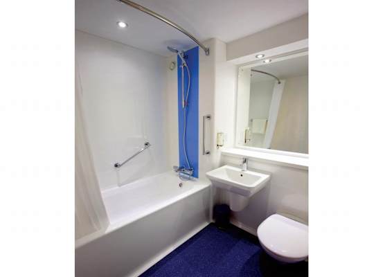 Travelodge Barnsley 1