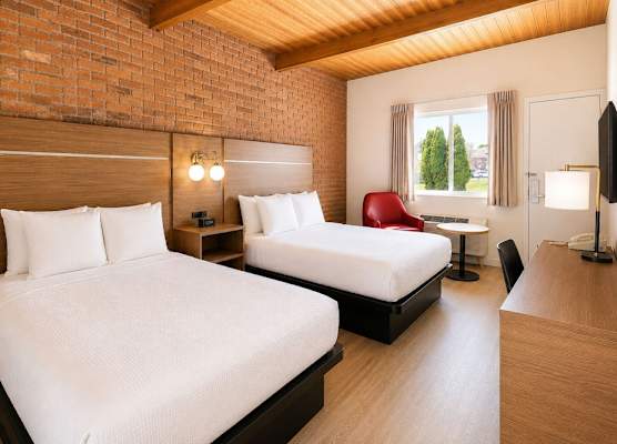 Ramada by Wyndham 1000 Islands Gananoque 1