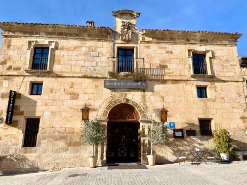 Hotel Tres Coronas de Silos 1