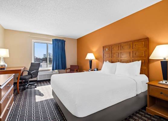 Days Inn by Wyndham Black River Falls - Access to ATV Trail 1