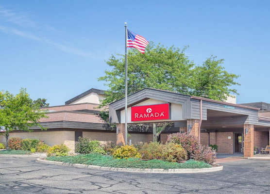 Ramada by Wyndham Waupaca 1