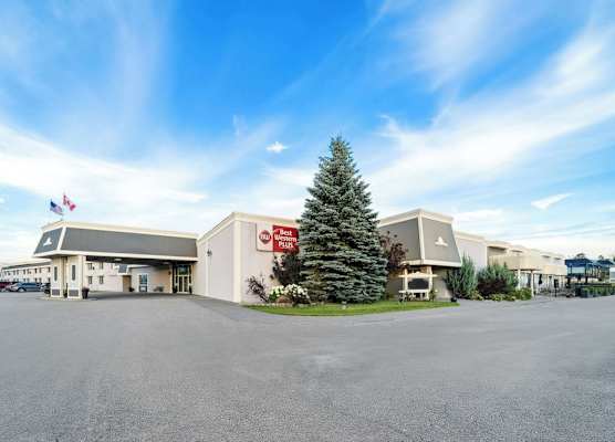 Best Western Plus Mariposa Inn & Conference Centre 1