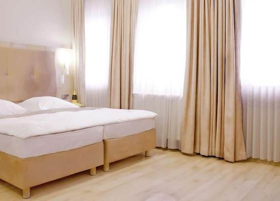 Hotel Am Kurfuerstenplatz - Messe 1