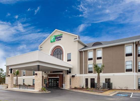 Holiday Inn Express & Suites MOREHEAD CITY by IHG 1