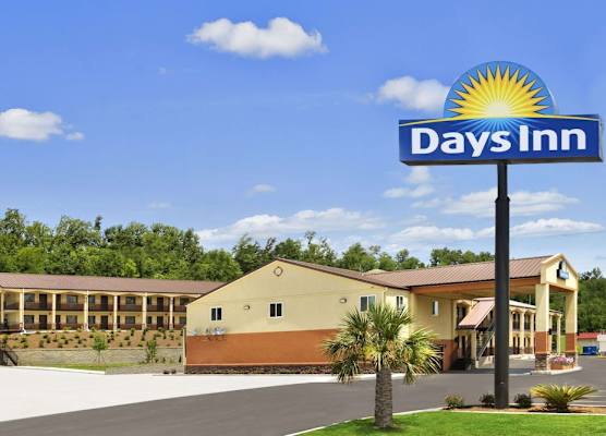 Days Inn by Wyndham Fultondale 1