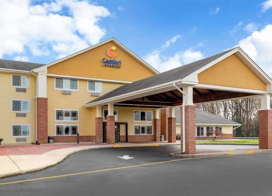 Comfort Inn & Suites Milford 1
