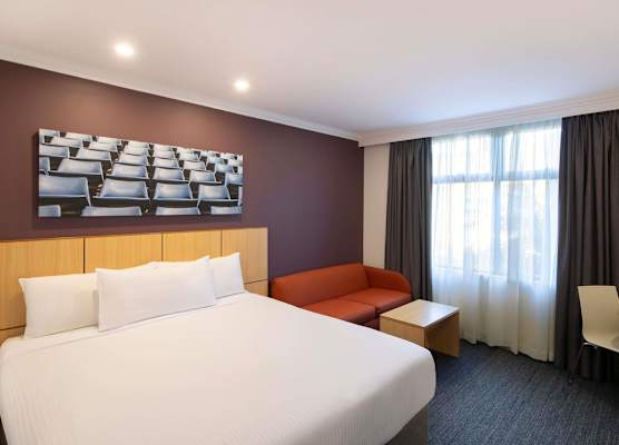 Mercure Sydney Blacktown 1