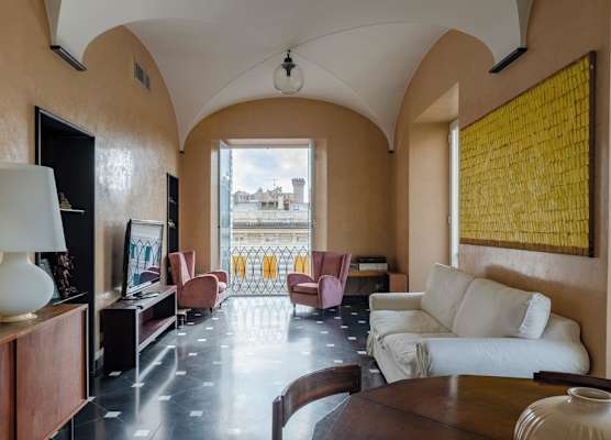 JOIVY Exclusive Flat for 7 near Cathedral of Genoa 1