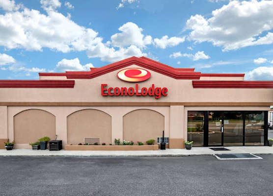 Econo Lodge Easton Route 50 1
