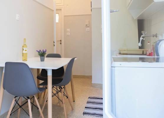 Athens Apartment 1-min Walk to Kato Patissia Metro 1